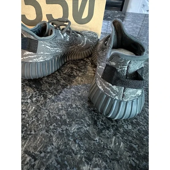 adidas Yeezy Boost 350 V2 MX Dark Salt Sneakers ID4811 Men's Sz 5 Shoe. NWB